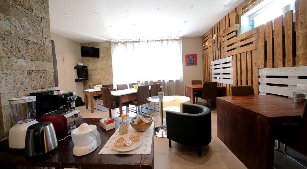 Affittacamere Smile Accomodation Αόστα Εξωτερικό φωτογραφία