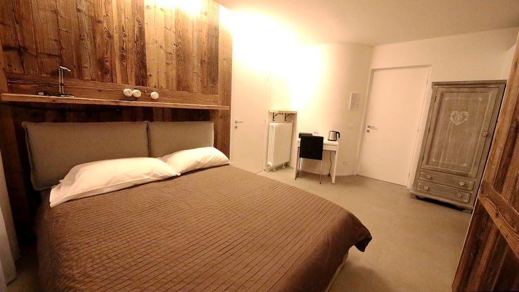 Affittacamere Smile Accomodation Αόστα Εξωτερικό φωτογραφία